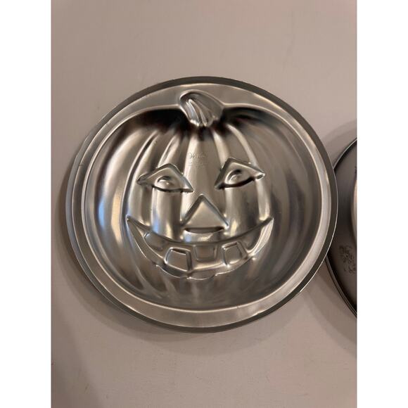 Vintage Halloween 1975 Multiway Wilton Cake Pan 502-259 w/Pumpkin Insert 503-598 - Picture 2 of 7